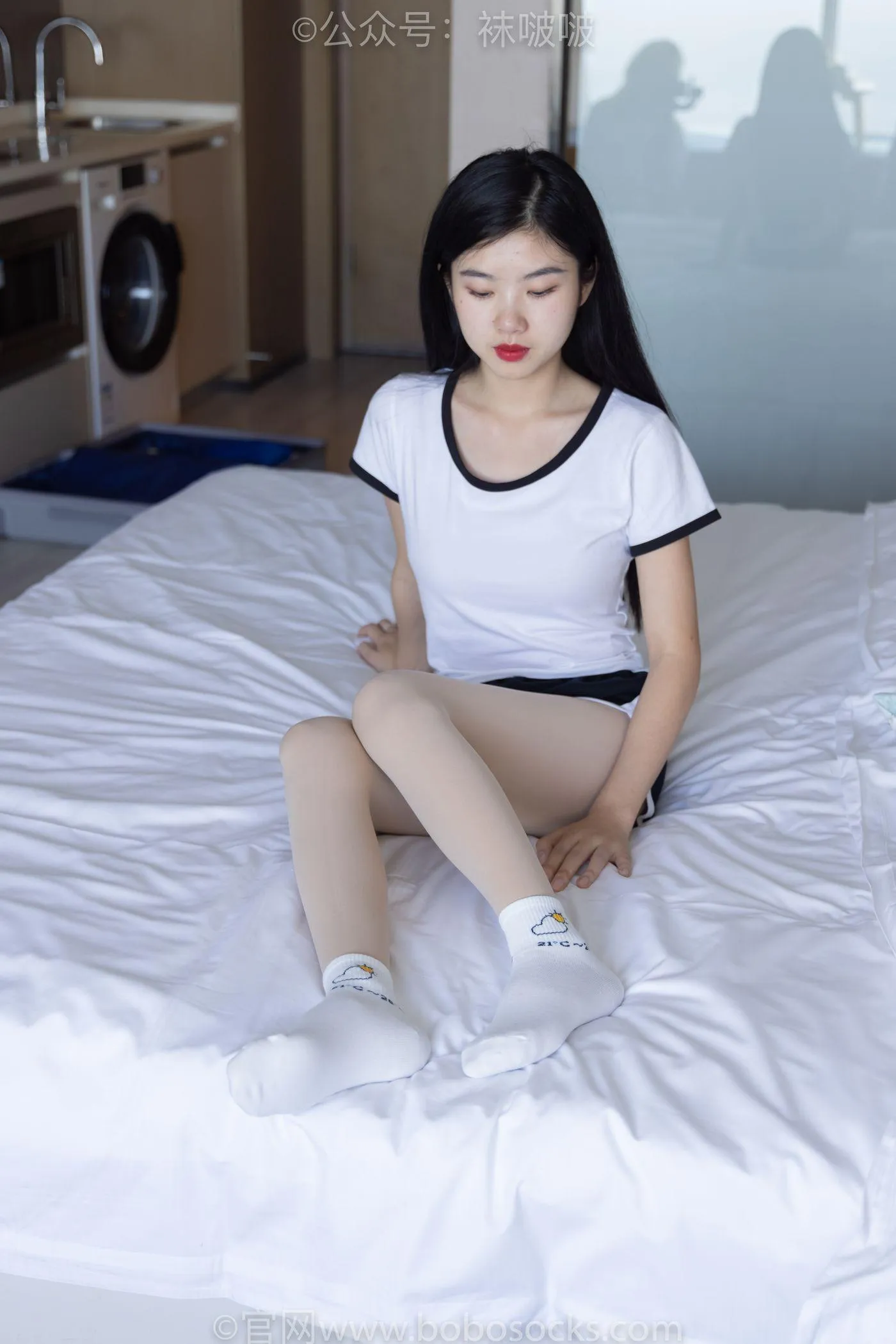 [BoBoSocks袜啵啵]NO.031 小奶熊-AJ板鞋、白棉袜、厚肉丝 [149P]插图5